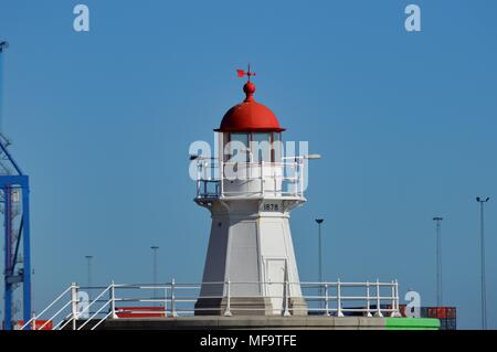 Vieux phare dans le port en Suède, Malmo Banque D'Images