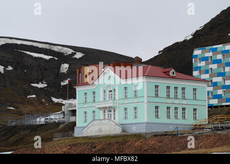 Ville minière - l'ex-Fédération de l'extraction du charbon en Spitsbegren Billefjorden règlement Norvège Banque D'Images