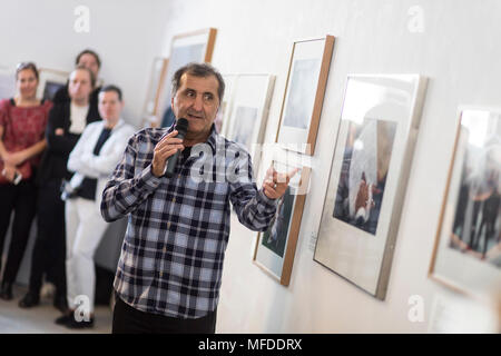 Berlin, Deutschland. Apr 15, 2018. Pete Souza/19, tournée de l'exposition et signature de livre avec Pete Souza, le photographe du président américain Barack Obama, à la Kennedy Museum le 15.04.2018. La culture, de la politique d'utilisation | Crédits dans le monde entier : dpa/Alamy Live News Banque D'Images