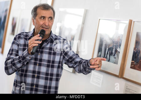 Berlin, Deutschland. Apr 15, 2018. Pete Souza/19, tournée de l'exposition et signature de livre avec Pete Souza, le photographe du président américain Barack Obama, à la Kennedy Museum le 15.04.2018. La culture, de la politique d'utilisation | Crédits dans le monde entier : dpa/Alamy Live News Banque D'Images