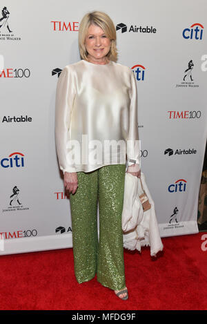 New York, USA. Apr 24, 2018. Martha Stewart assiste à l'heure 100 2018 Gala au Jazz at Lincoln Center le 24 avril 2018 à New York. Crédit : Erik Pendzich/Alamy Live News Banque D'Images