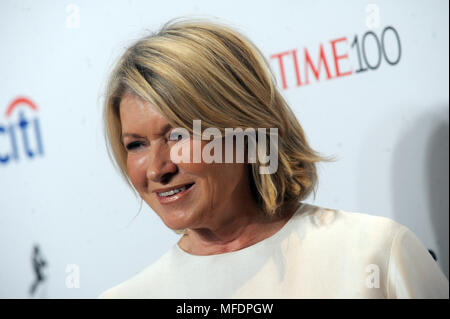 NEW YORK, NY - 24 avril : Martha Stewart assister à la fois 100 2018 Gala au Jazz at Lincoln Center le 24 avril 2018 à New York. Personnes : Martha Stewart Banque D'Images