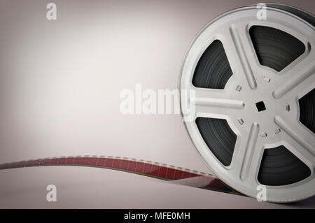 Vieux film reel sur fond brun Banque D'Images