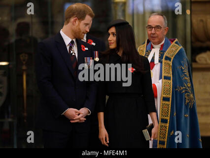 Le prince Harry et Meghan Markle qui fréquentent le Service annuel de commémoration et d'action de grâce à l'abbaye de Westminster, Londres, pour commémorer la Journée de l'Anzac. Banque D'Images