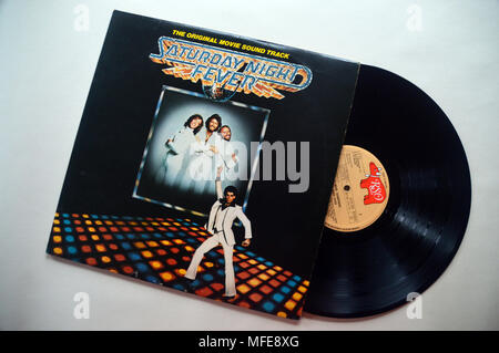 Bee Gees & John Travolta sur le manchon double album couvert de la Fièvre du samedi soir par RSO Records. Banque D'Images