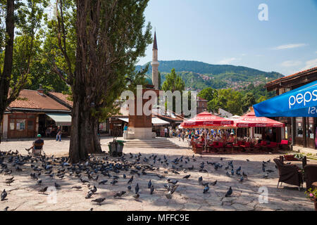 La fontaine Sebilj Baščaršija dans 'Pigeon' Square, Sarajevo, Bosnie et Herzégovine Banque D'Images