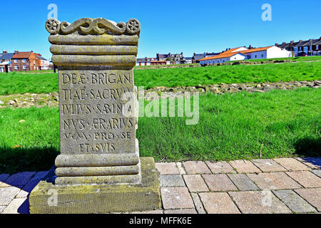 Arbeia Roman Fort Museum South Shields inscrit comprimé avec barracks en arrière-plan Banque D'Images