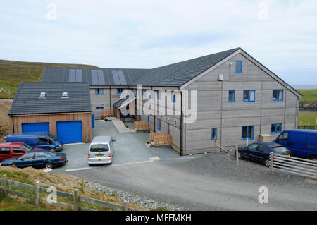 La nouvelle Fair Isle Bird Observatory sur Fair Isle une île entre les Orcades et Shetland Banque D'Images