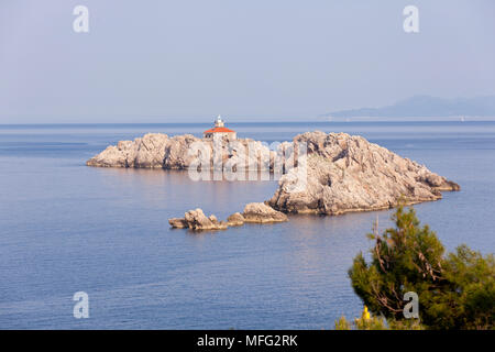 Grebeni île avec le phare construit en 1872, Dubrovnik, Croatie, Mer Adriatique, Mer Méditerranée Banque D'Images