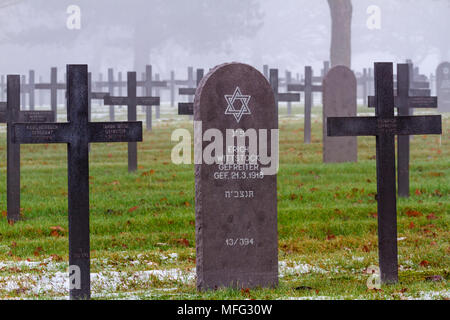 WW1 tombe sur un juif allemand hivers brumeux jour. Banque D'Images