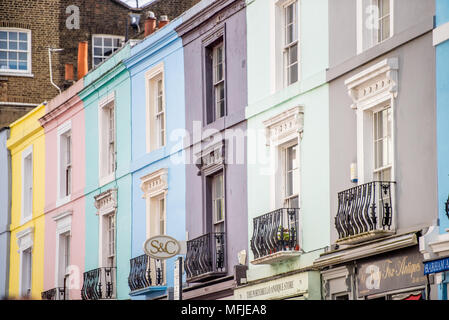 Scène de rue sur Portobello Road, Londres, Angleterre, Royaume-Uni, Europe Banque D'Images