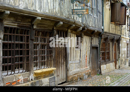 Musée d'Ethnographie, cité médiévale à colombages de building, Rue de la prison, Honfleur, Basse Normandie (Normandie), France, Europe Banque D'Images
