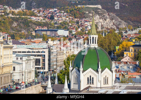 Avis de Bascarsija (le vieux quartier), sur les rives de la rivière Miljacka, Sarajevo, Bosnie et Herzégovine, de l'Europe Banque D'Images