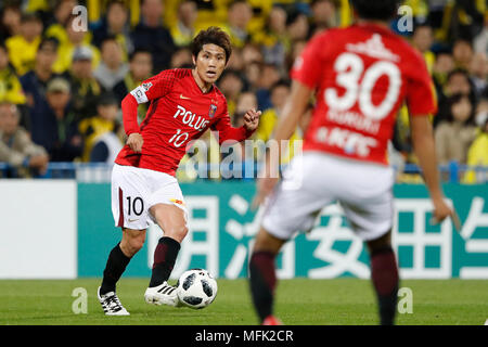 Chiba, Japon. Apr 25, 2018. Yosuke Kashiwagi (REDS) Football/soccer : 2018 J1 match de championnat entre Kashiwa Reysol 1-0 Urawa Red Diamonds à SANKYO FRONTIER Kashiwa Stadium à Chiba, Japon . Credit : Yusuke Nakanishi/AFLO SPORT/Alamy Live News Banque D'Images