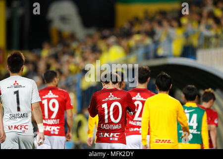 Chiba, Japon. Apr 25, 2018. Yosuke Kashiwagi (REDS) Football/soccer : 2018 J1 match de championnat entre Kashiwa Reysol 1-0 Urawa Red Diamonds à SANKYO FRONTIER Kashiwa Stadium à Chiba, Japon . Credit : Yusuke Nakanishi/AFLO SPORT/Alamy Live News Banque D'Images