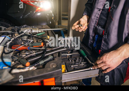 Équipements en Chambre à partir de la prise mâle Mechanic boîte spéciale pour instruments mécaniques Banque D'Images