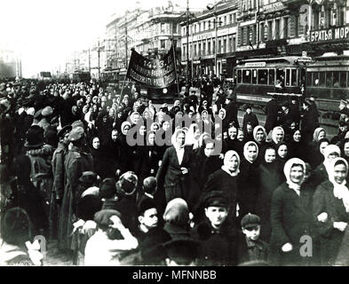 Urss : Marche des femmes, Saint-Pétersbourg (Leningrad), 8 mars 1917. Banque D'Images