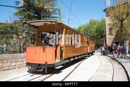 Soller, Majorque, Espagne. Vintage tramway à la gare de Soller. Le tramway exploite un service à 5 km du Port de la gare Banque D'Images