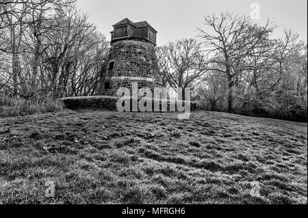 East Knoyle dans Wiltshire - tôt le matin - Noir et Blanc Banque D'Images