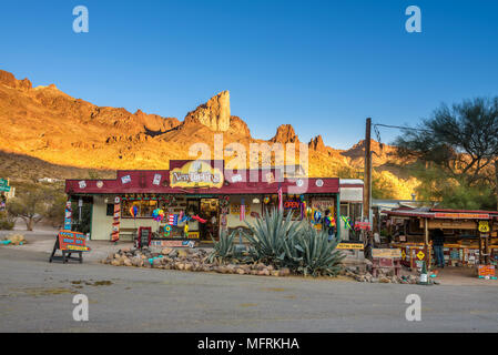 Gif shop à Oatman sur l'historique Route 66 Banque D'Images