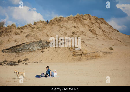 Formby, Arrondissement de Sefton, Merseyside, Angleterre. dunes de sable sur la plage du château Banque D'Images