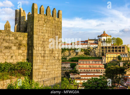 Monastère Serra do Pilar à Porto - Portugal Banque D'Images