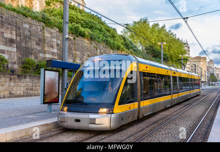 De Tram le métro de Porto, Portugal Banque D'Images