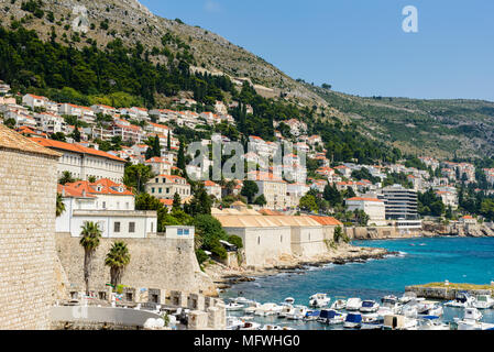 Architecture de la vieille ville de Dubrovnik, en Croatie. Vue depuis les remparts Banque D'Images