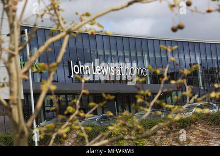 Vues générales du John Lewis à la maison et les magasins Waitrose à Horsham, Royaume-Uni. Banque D'Images