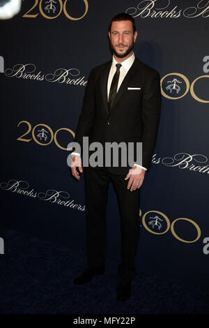 New York, NY, USA. Apr 25, 2018. Pablo Schreiber assiste à la célébration du Bicentenaire Brooks Brothers le 25 avril 2018 à New York. People : Pablo Schreiber Crédit : Hoo Punch/Me.Com/Media Alamy Live News Banque D'Images