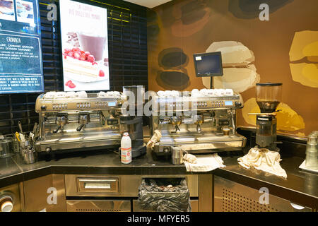 ROME, ITALIE - circa 2017, novembre : McCafe coffeehouse à Rome Banque D'Images
