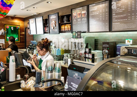 Mexico, hispanique, centre historique, Calle Bolivar, Starbucks Coffee, café, caissière, femme femme femme, employé worke travailleur Banque D'Images