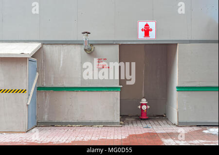 D'incendie dans la construction temporaire Banque D'Images