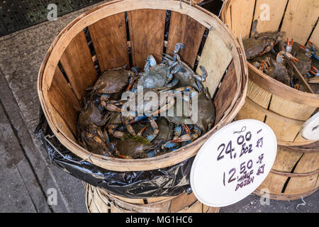 Les crabes frais à vendre Banque D'Images