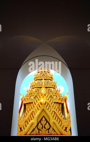 Décor d'Loha Prasat couloir de Temple, monument de Bangkok en Thaïlande. Banque D'Images