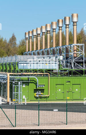 Station d'alimentation de gaz locale avec batterie de stockage pour compléter le réseau national dans les périodes de forte utilisation de l'énergie de long Eaton Derbyshire, Angleterre Banque D'Images