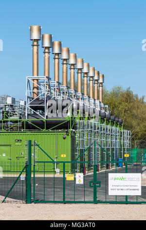 Station d'alimentation de gaz locale avec batterie de stockage pour compléter le réseau national dans les périodes de forte utilisation de l'énergie de long Eaton Derbyshire, Angleterre Banque D'Images