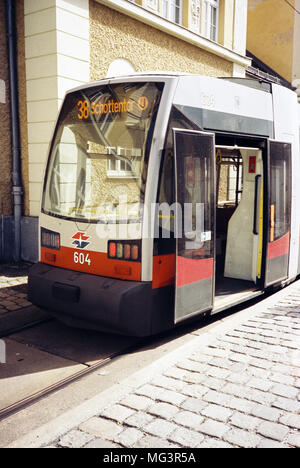 Tramway à Grinzing, Grinzing, Vienne, Autriche, Europe. Banque D'Images