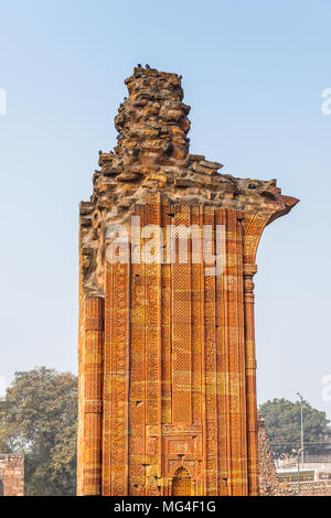 Qutb complexe (Qutub), un ensemble de monuments et édifices à (dépêche écrite à Delhi, en Inde. Site du patrimoine mondial de l'UNESCO Banque D'Images