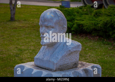 Moscou, Russie- avril, 24, 2018 : Avis de tête moderne sculptures dans fallen Monument Park également connu sous le nom Parc Muzeon des Arts avec des reliques de l'Union soviétique URSS Banque D'Images