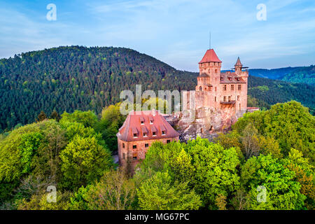 Le Château de Berwartstein dans la forêt du Palatinat. Rhénanie-palatinat, Allemagne Banque D'Images