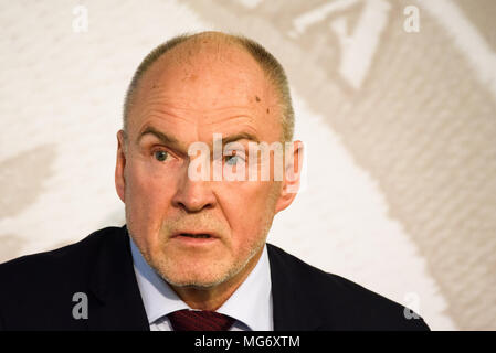 Riga, Lettonie. Apr 27, 2018. Conférence de presse du nouveau président de la Fédération de football letton Kaspars Gorkss. Credit : Gints Ivuskans/Alamy Live News Banque D'Images