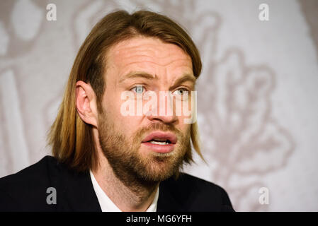 Riga, Lettonie. Apr 27, 2018. Conférence de presse du nouveau président de la Fédération de football letton Kaspars Gorkss. Credit : Gints Ivuskans/Alamy Live News Banque D'Images