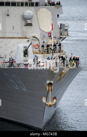 Gdynia, Pologne, 27 avril 2018. US Navy de la classe Arleigh Burke destroyer USS Farragut (DDG-99) au port de Gdynia, Pologne. 27 avril 2018 © Wojciech Strozyk / Alamy Live News Banque D'Images