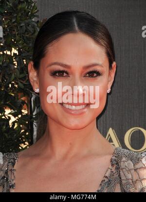 Pasadena, CA. Apr 27, 2018. Vanessa Lachey au niveau des arrivées pour la 45e journée, Creative Arts Emmy Awards, Pasadena Civic Centre, Pasadena, CA, 27 avril 2018. Credit : Elizabeth Goodenough/Everett Collection/Alamy Live News Banque D'Images