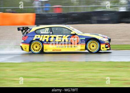 Donington, UK, le 28 avril 2018. Andrew Jordan troisième meilleur dans la session d'ouverture humide 2018 BTCC Donington la pratique libre de droits Photo crédit : Guy Swarbrick/trackcycling.net/Alamy Live News Banque D'Images