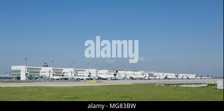 La borne 2, Tour, Line Up, Vue, Vue, Panorama, avion, avion, Avion, Aéroport Munich, MUC, Allemagne, Banque D'Images