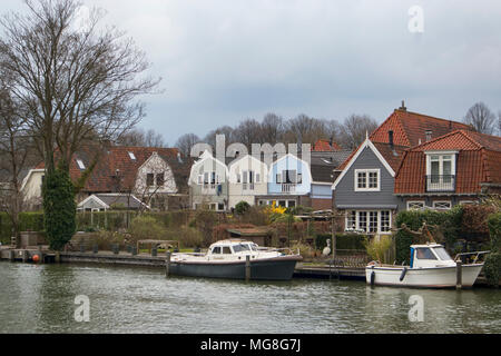 Lemmer , Hollande - 14 avril 2018 vieux bâtiment dans petit village Muiden Banque D'Images