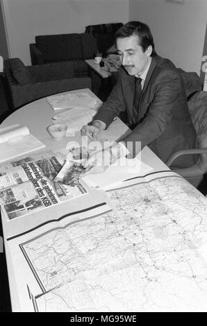 Moscou, Russie - le 14 janvier 1993 : l'historien scientifique russe Motrevich Vladimir Pavlovitch. Il est connu pour l'étude et la découverte de tombes de prisonniers de guerre en Russie. Banque D'Images