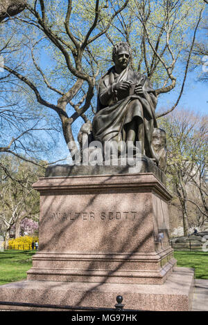 Statue de Sir Walter Scott dans Central Park, NYC Banque D'Images